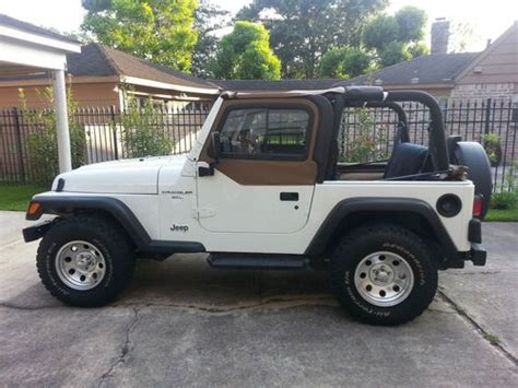 Purchase Used 1997 Jeep Wrangler Sport Sport Utility 2 Door 40l In