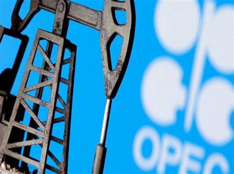 La OPEP nuevamente recorta su producción de petróleo para este y el