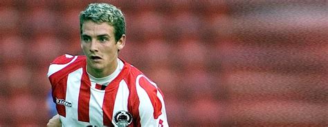 craig supports hometown move clyde fc