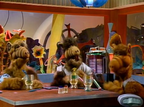 ALF Reviews Help Me Rhonda Season 1 Episode 7 Noiseless Chatter