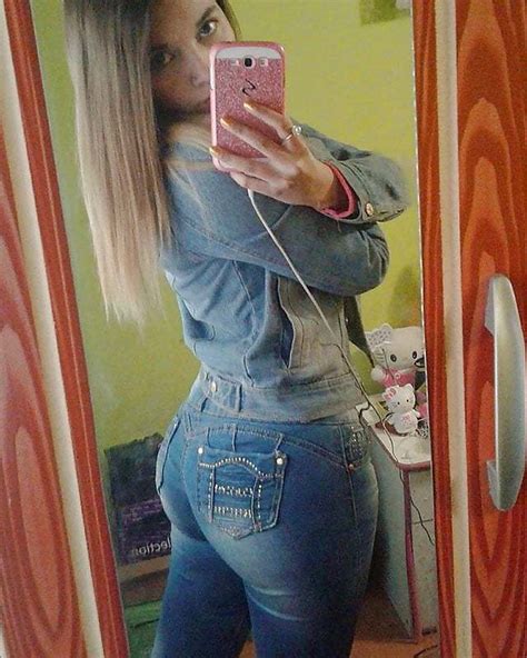 How Does My Ass Look In These Jeans Scrolller