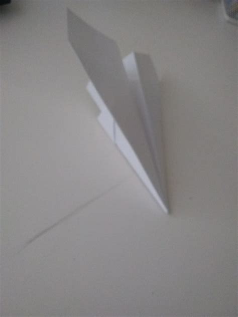 Trick Paper Airplane : 7 Steps - Instructables