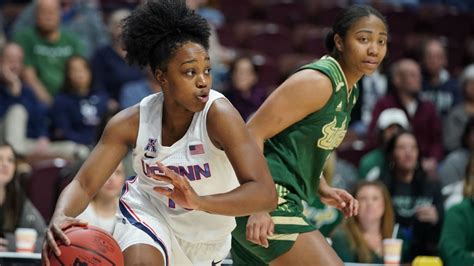 Women's college basketball's way-too-early Top 25 -- UConn climbs to No ...