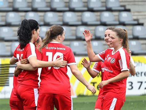 OÖ Liga Steyrer Damen holen sich ersten drei Punkte SK BMD