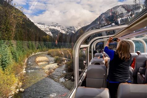 Montañas Rocosas de Canadá en tren panorámico Kiwaka Travel