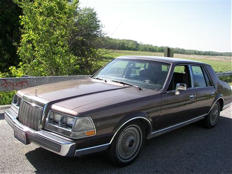 1988 Lincoln Continental - Information and photos - MOMENTcar