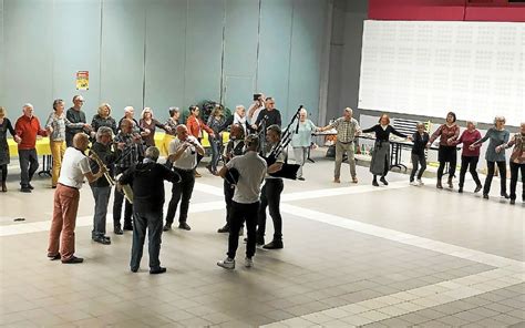 À Saint Renan une centaine de danseurs pour les 30 ans de Skolpad