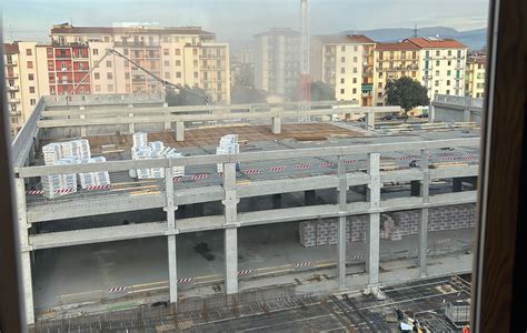 Firenze Crolla Muro Del Cantiere Tre Operai Sono Morti E Ci Sono