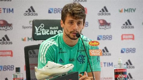 Flamengo constata lesão de Rodrigo Caio