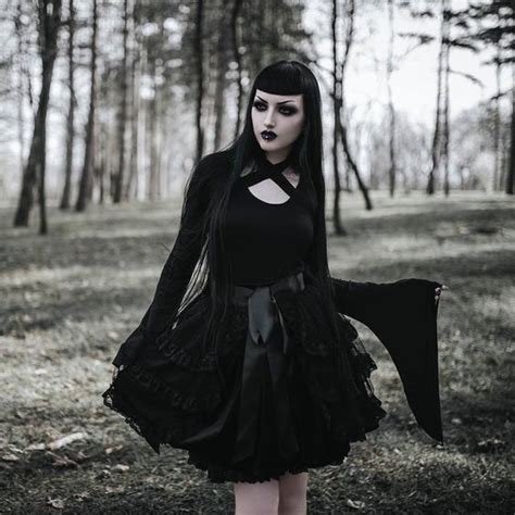 Model Obsidian Kerttu Dark Gothic Fashion Goth Fashion Witchy Fashion