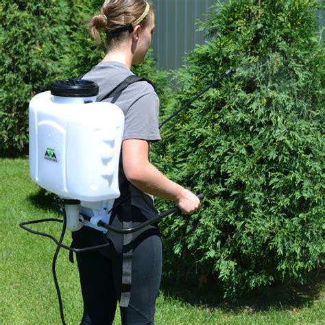 Benefits Of A Backpack Sprayer Master Mfg Master Mfg