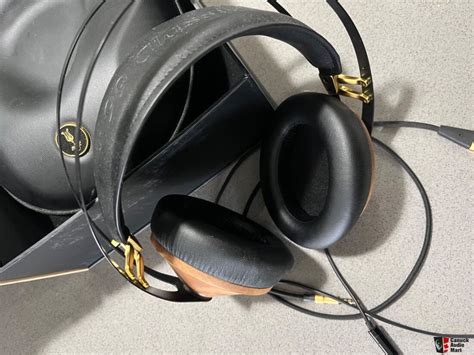 Meze Classics Walnut Gold Headphones Photo Canuck Audio Mart