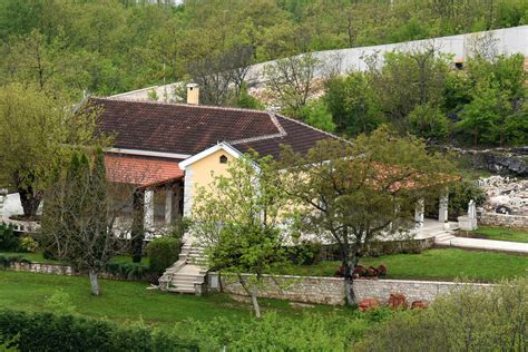 ASK će ubrzo morati da odluči da li je Milo Đukanović kršio zakon Nema