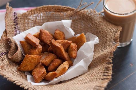 Maharashtrian Style Namkeen Shankarpali Savory Flaky Pastry Diamonds