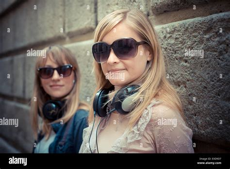 Two Beautiful Blonde Women In The City Stock Photo Alamy