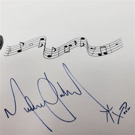 Michael Jackson Signature 6