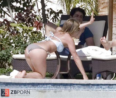 Celebrities At The Beach ZB Porn