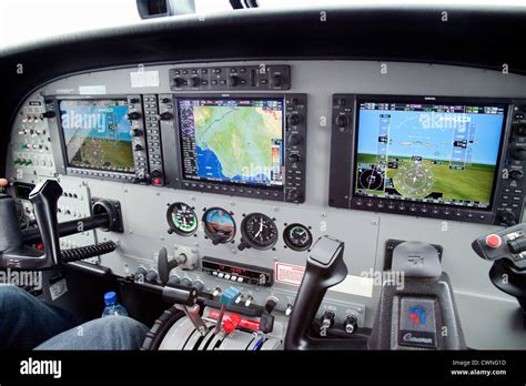 Cessna Cockpit Photos