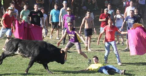 Tauroturiaso Reportaje FotogrÁfico Fiesta Lavalenguas Valonsadero