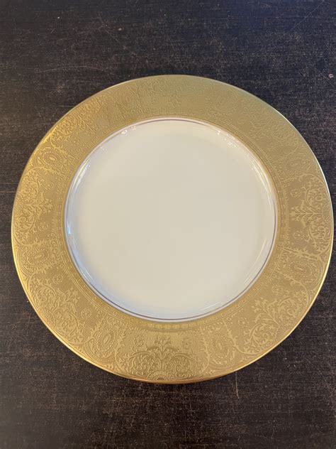 Dozen Gold Rim Dinner Plates Ark Antiques La Jolla Ca