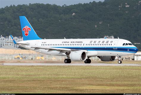 B 301Y China Southern Airlines Airbus A320 251N Photo By Jack Li ID