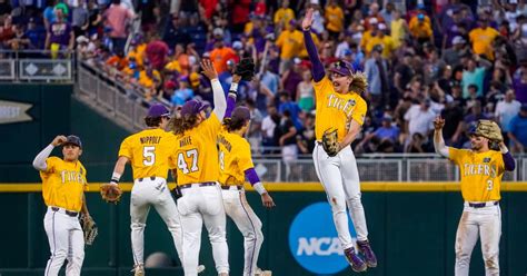 College World Series Today In Omaha Day Seven Sports Illustrated Tcu Killer Frogs News