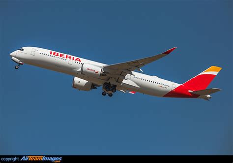 Airbus A Iberia Ec Mxv Airteamimages