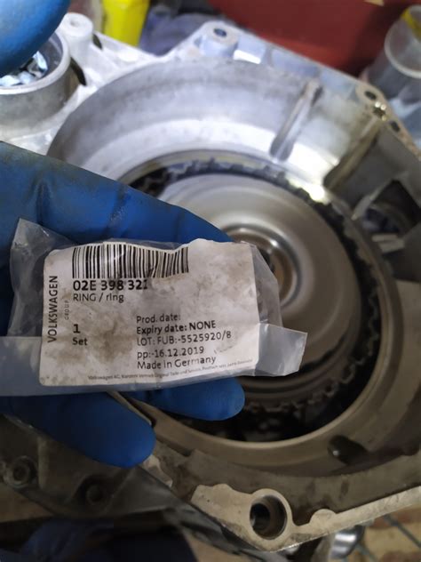 02E398321 Комплект стопорных колец VAG | Запчасти на DRIVE2