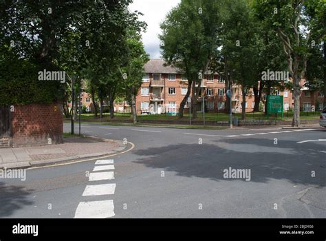 Ashburton Estate Putney Wandsworth London Sw15 Stock Photo Alamy