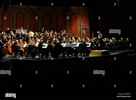 Zubin Mehta Conducting Israel Philharmonic Orchestra Stock Photo - Alamy