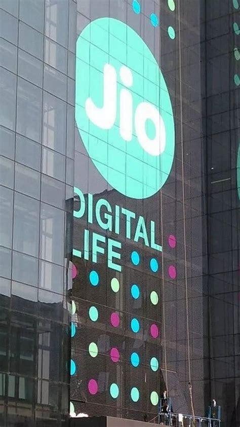 Reliance Jio Launches Its First 5g Data Pack Price Benefits How To