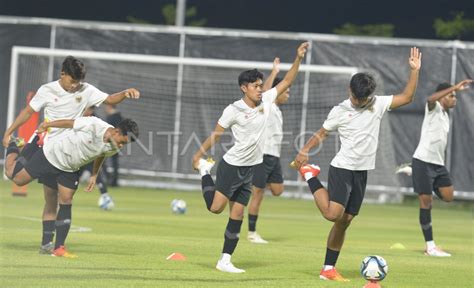 Latihan Timnas Indonesia U 17 Di Surabaya ANTARA Foto