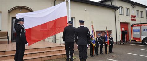 Maszt z projektu Pod Biało czerwoną już stoi Gmina Repki Portal