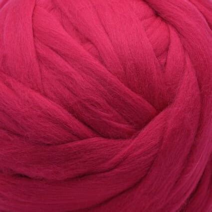 Merino Roving 21 Micron Hot Pink Fibrecraft