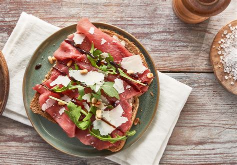 Waldkorn Classic Met Carpaccio En Truffelmayonaise Recepten Waldkorn