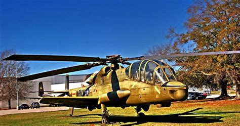 Military Helicopter Types (With Examples) – Engineerine