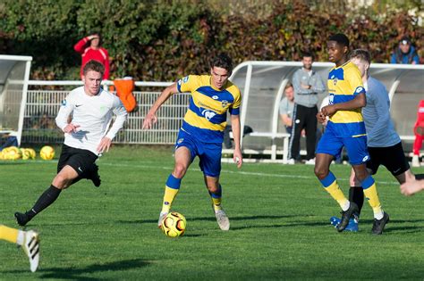 Football Quand Les Supporters Du Fc Sochaux Mettent Le Feu Au Stade Blum