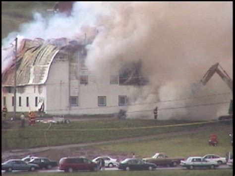 Feu dans une grange a St Joseph Beauce le 11 juillet 2000 Vidéo