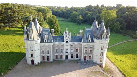 Chateau Chanzeaux - Chemillé-en-Anjou, France : r/castles