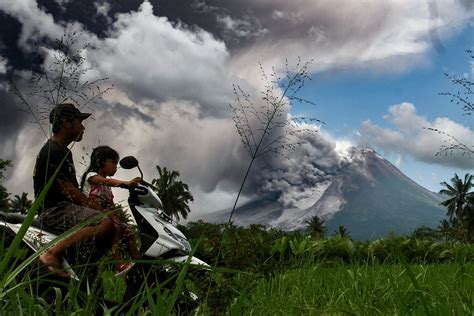 Vulc O Merapi Um Dos Mais Ativos Do Mundo Volta A Entrar Em Erup O