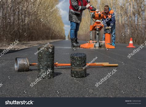 603件の「asphalt Cores」の画像、写真素材、ベクター画像 Shutterstock