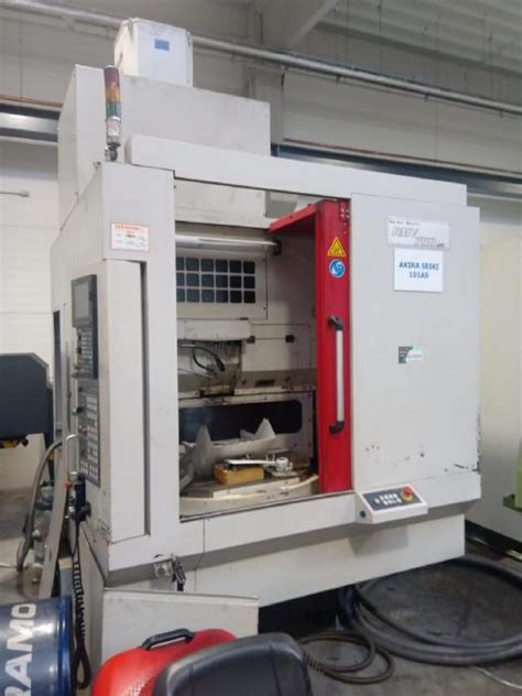 AKIRA SEIKI RMV 700 APC Machining Center Vertical Used Machines Exapro