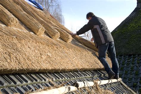 Thatched Country Cottages In England And Wales