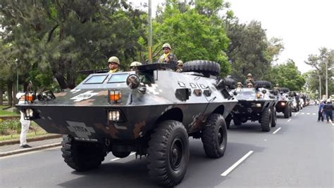 Coloridos Recorridos Así Fue El Desfile Del Ejército Y La Marcha Por La Memoria Prensa Libre