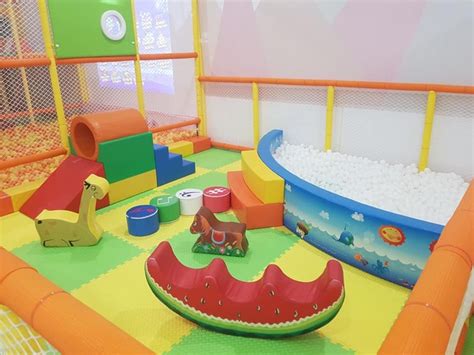 Pinwheel Island Kids Cafe