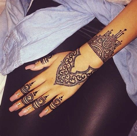 Looks Like Jewelry Mehndi Tattoo Henna Tattoos Henna Tattoo Designs