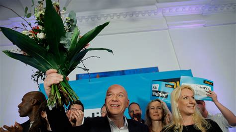 Vorl Ufiges Ergebnis In Berlin Cdu Gewinnt Spd Knapp Vor Gr Nen