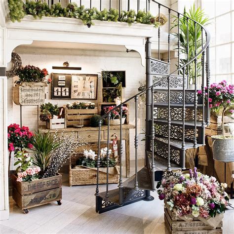 The 10 Most Charming Flower Shops In Madrid Flower Shop Decor Flower