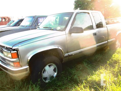 1998 CHEVROLET SILVERADO 1500 | Online Auctions | EquipmentFacts.com