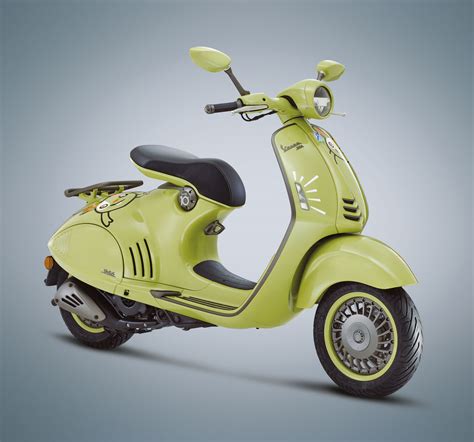 La Vespa 946 Célèbre Ses 10 Ans Avec Une édition Spéciale